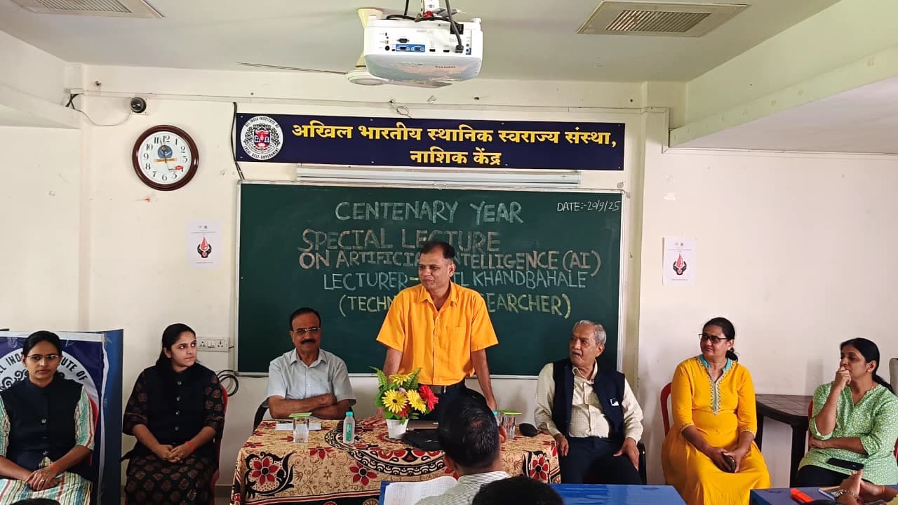 Sunil Khandbahale, speaking at All India Institute of Local Self-Government (AIILSG), Nashik on AI in Health